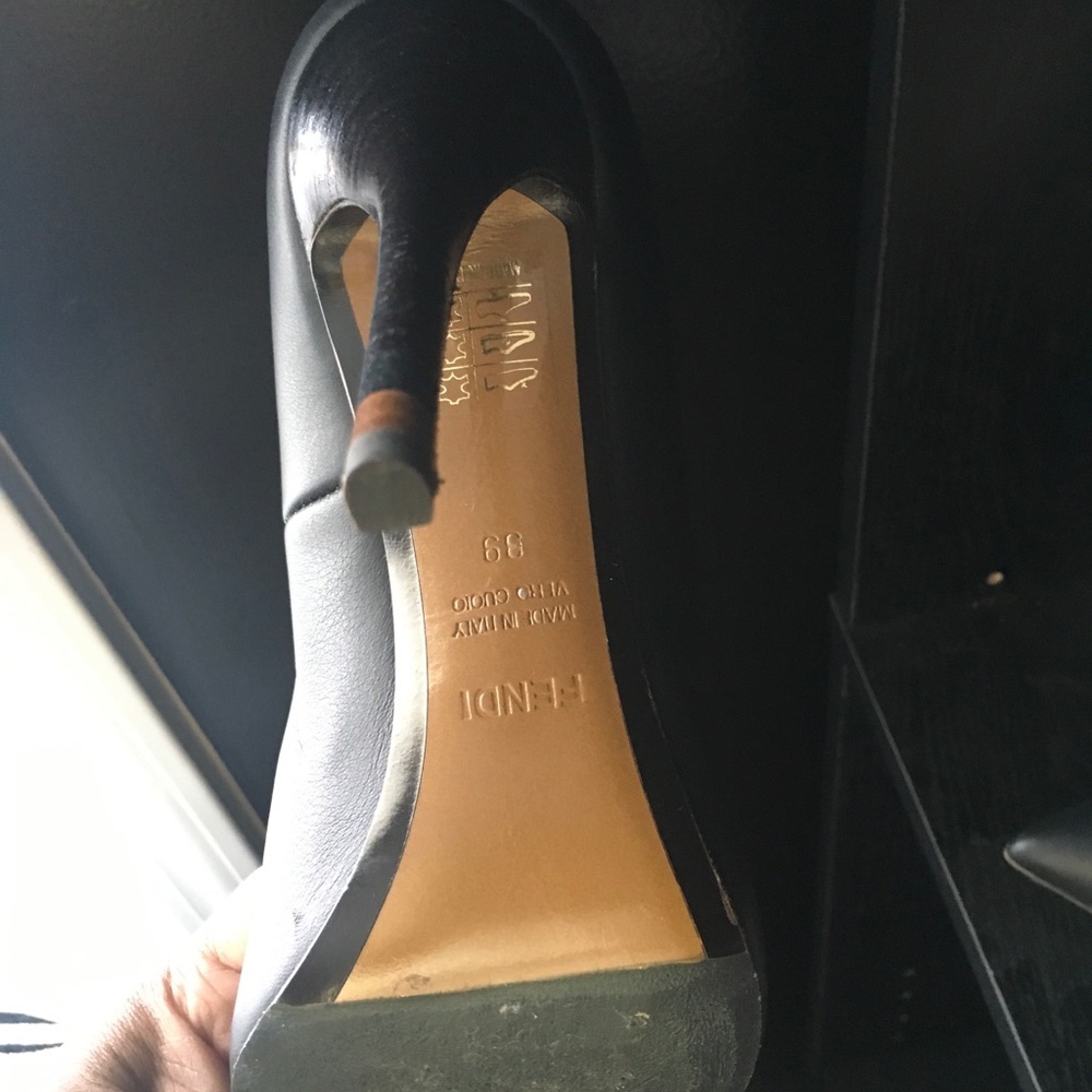 Authentic Fendi pump - Picture 4 of 4